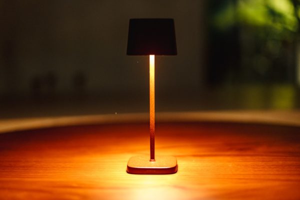Photo Bauhaus table lamp