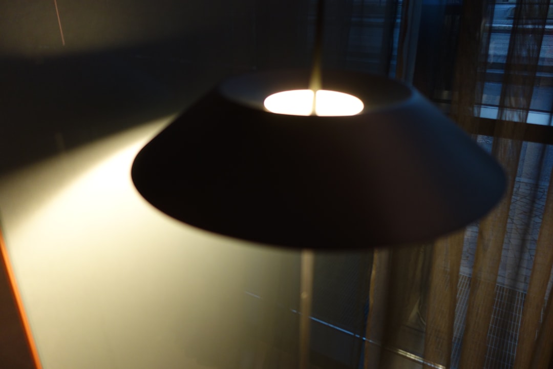 Photo Bauhaus pendant lighting